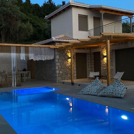 Zephyros Villas - อาโยส นิกีตัส ภายนอก รูปภาพ