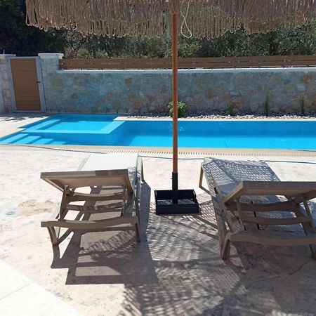 Zephyros Villas - อาโยส นิกีตัส ภายนอก รูปภาพ