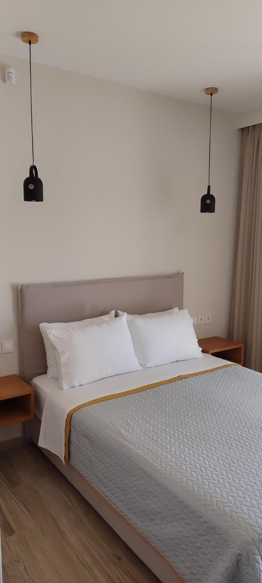 Zephyros Villas - อาโยส นิกีตัส ภายนอก รูปภาพ